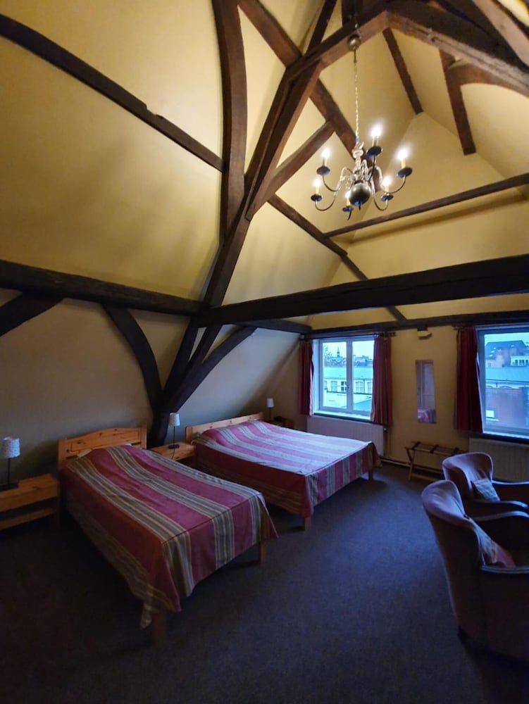 Фото Erasmus Hotel