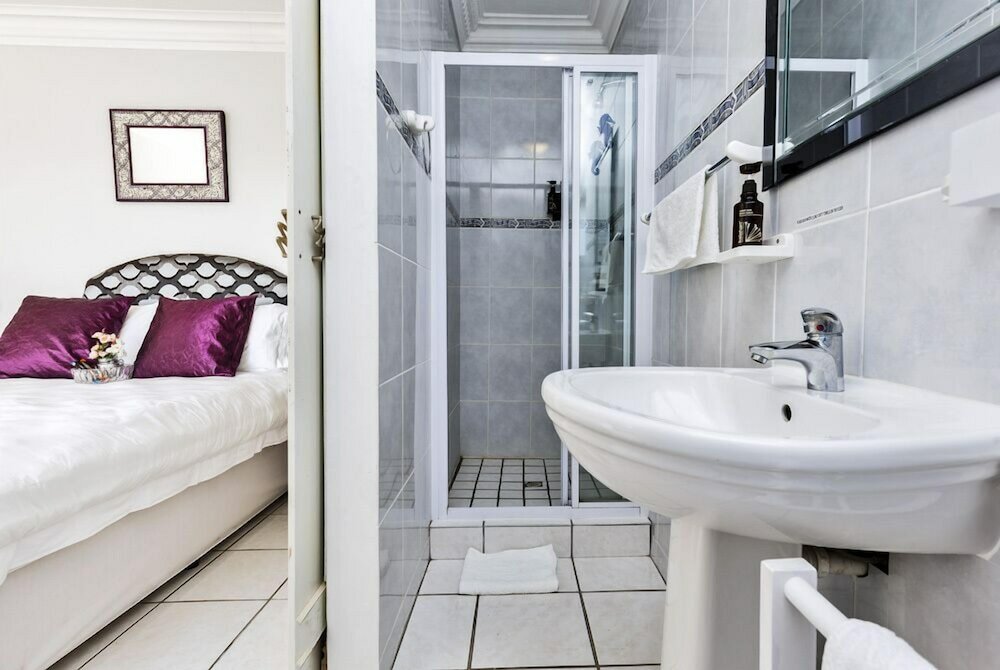 Фото Holiday Guesthouse Langebaan