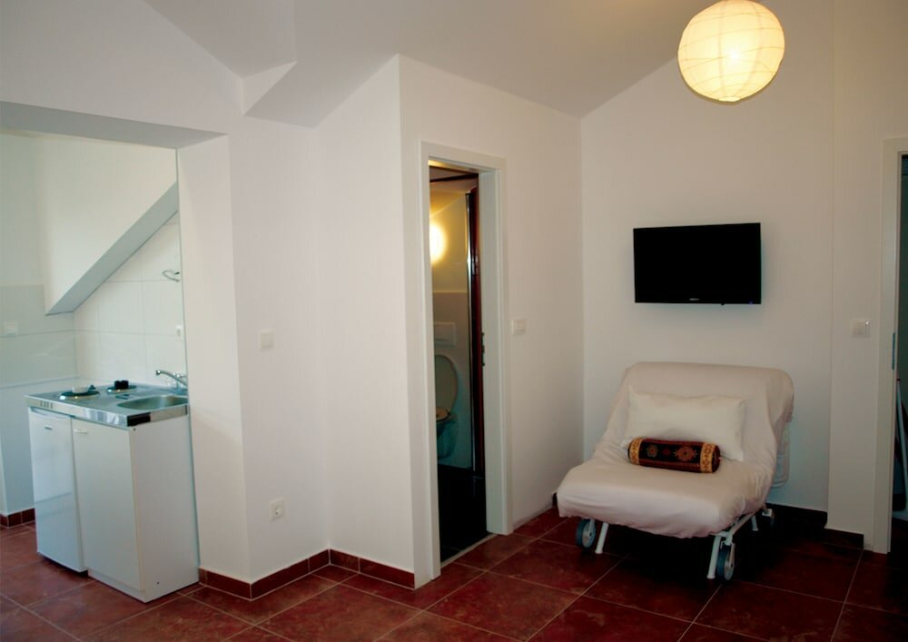 Фото Apartments Issa