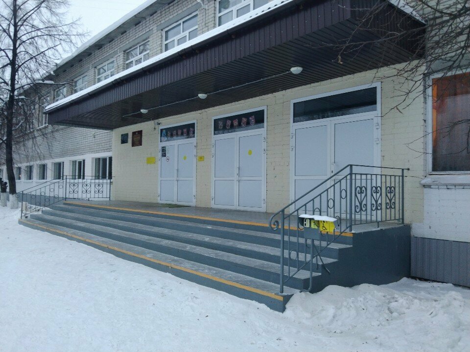 School Mbou Srednyaya obshcheobrazovatelnaya shkola № 22 s uglublennym izucheniyem otdelnykh predmetov, Kamensk‑Uralskiy, photo