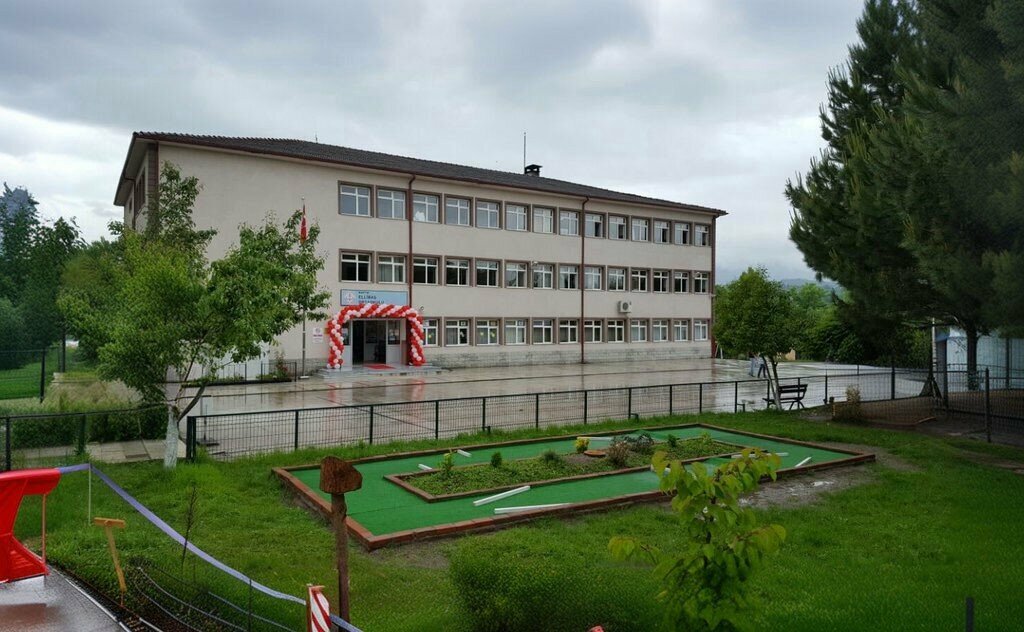 School Ellibas Secondary School, Bartin, photo
