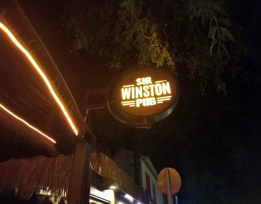 Bar, pub Sir Winston Pub, Izmir, photo