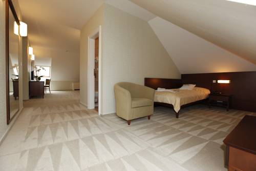 Фото Hotel Sandor Pavillon