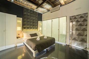 Фото Napoli Chiaia 32 Deluxe Residence