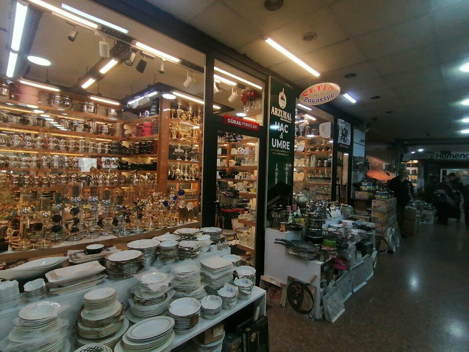 Tableware shop Cetin Zuccaciye, Konya, photo
