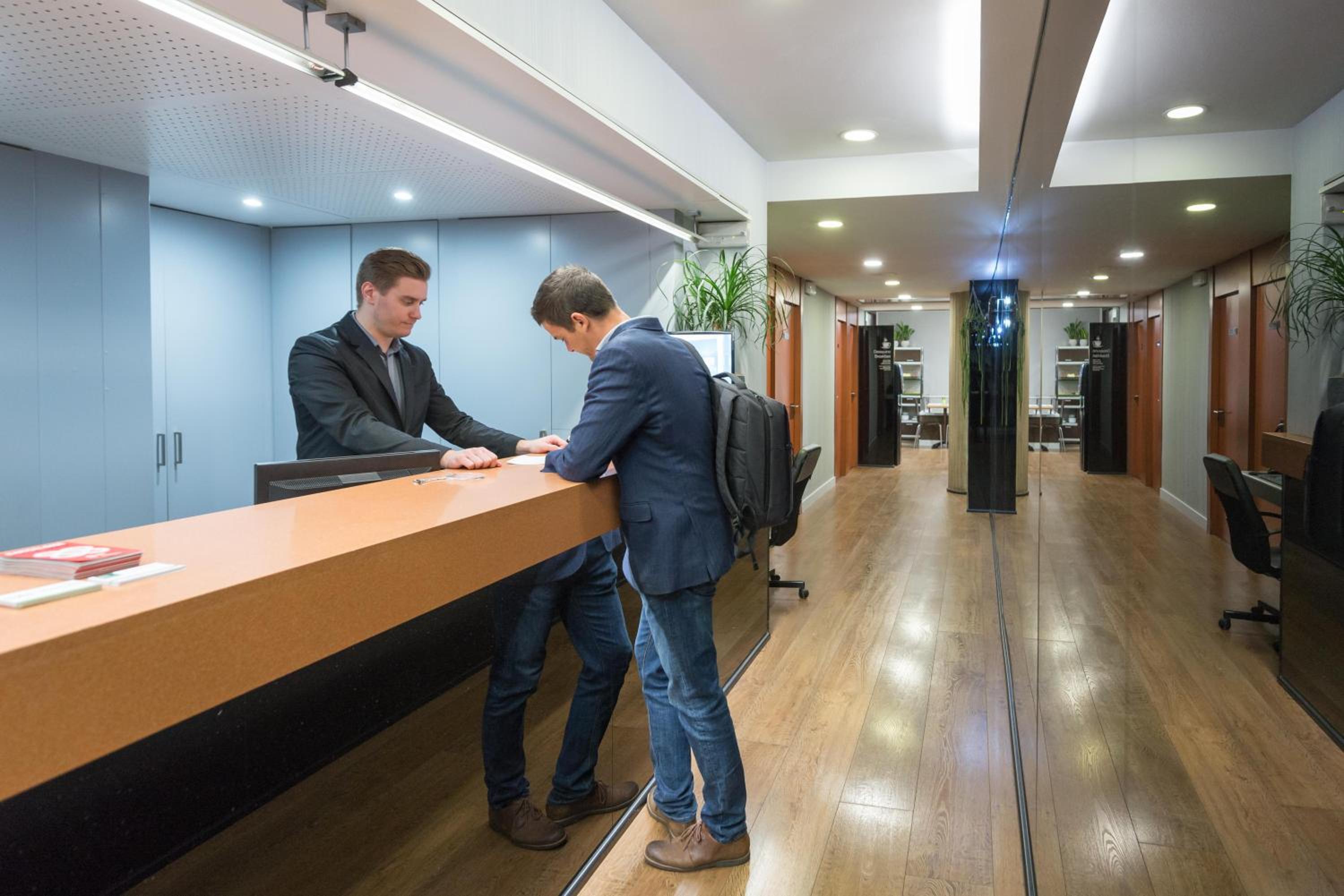 Фото Senator Barcelona Apartments