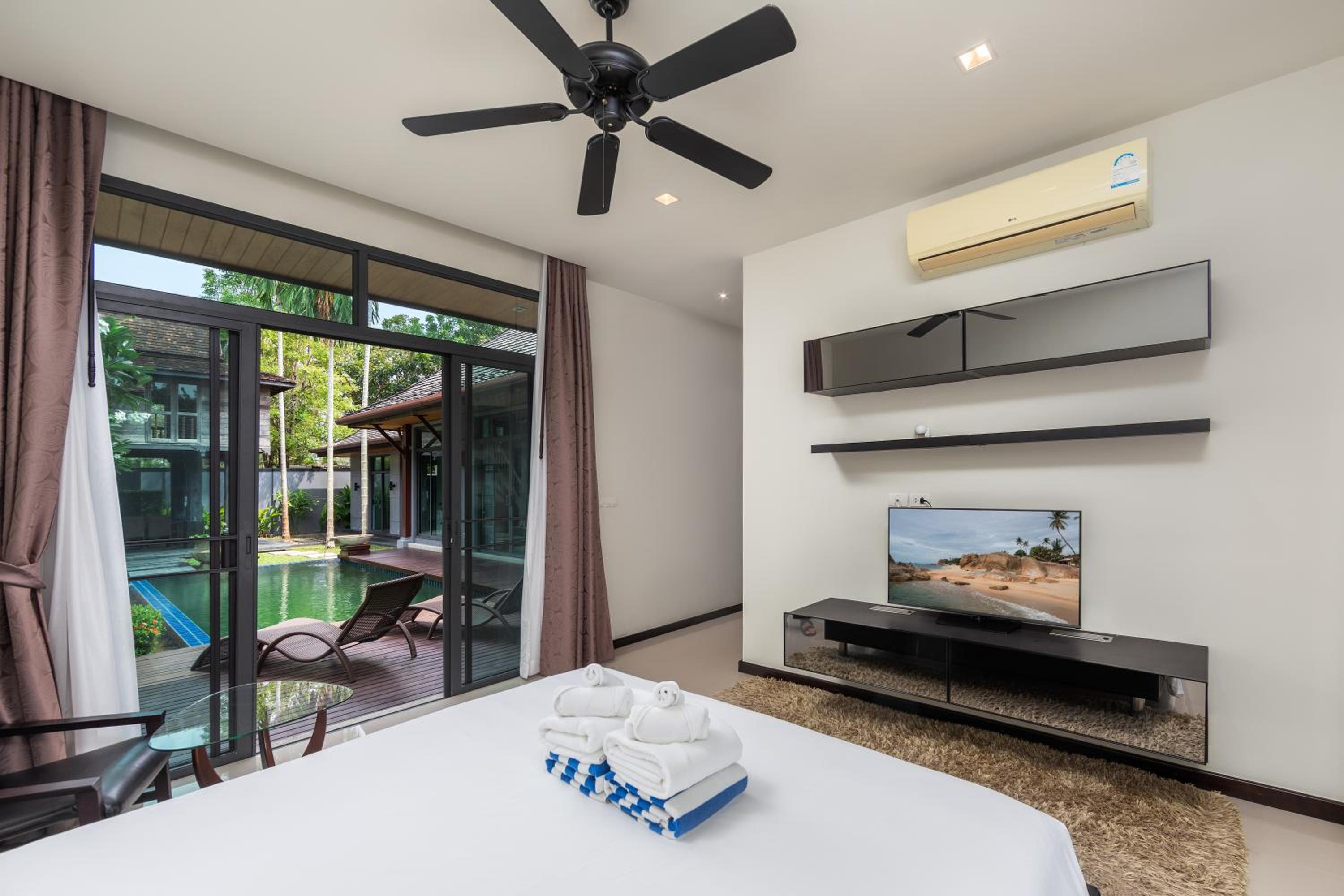 Фото Saiyuan Estate by TropicLook