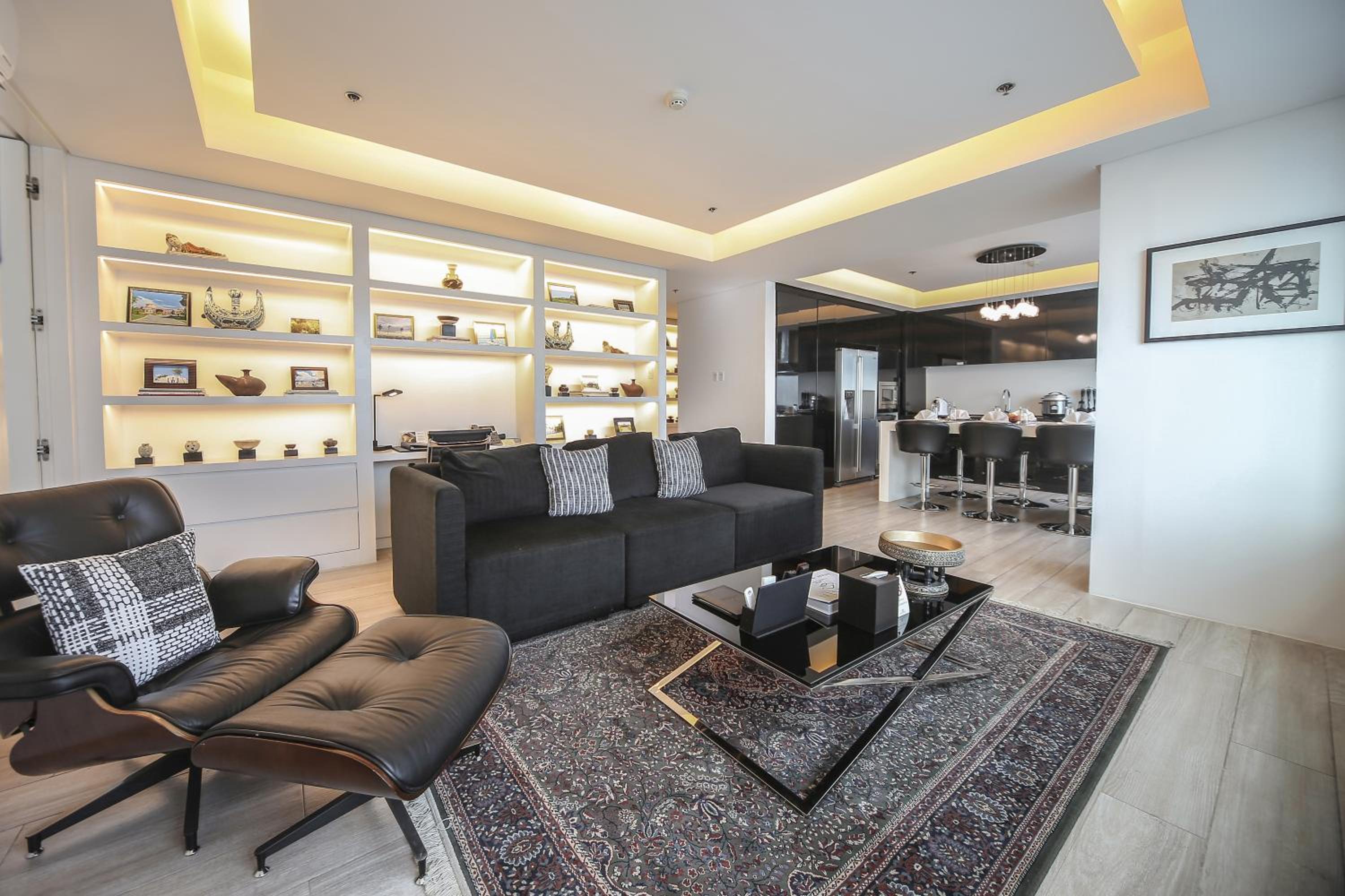 Фото The Alpha Suites