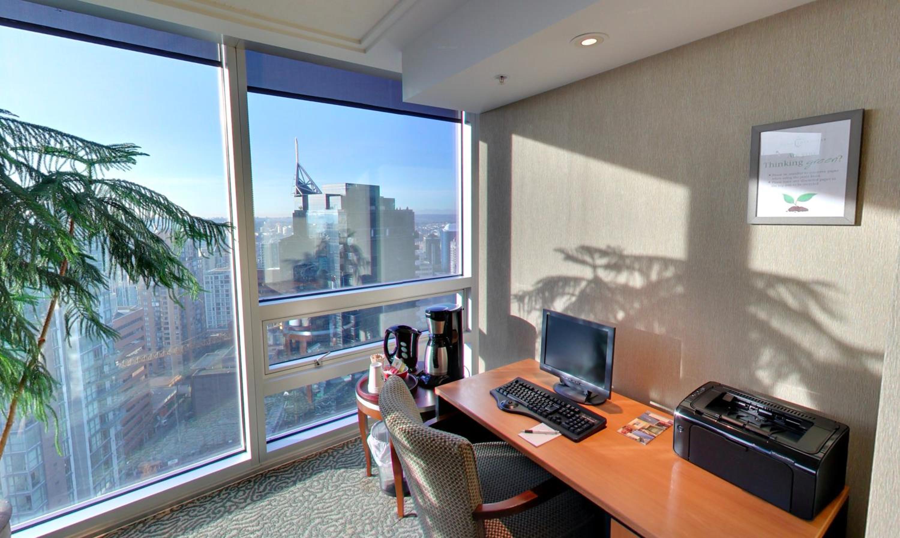 Фото Embarc Vancouver