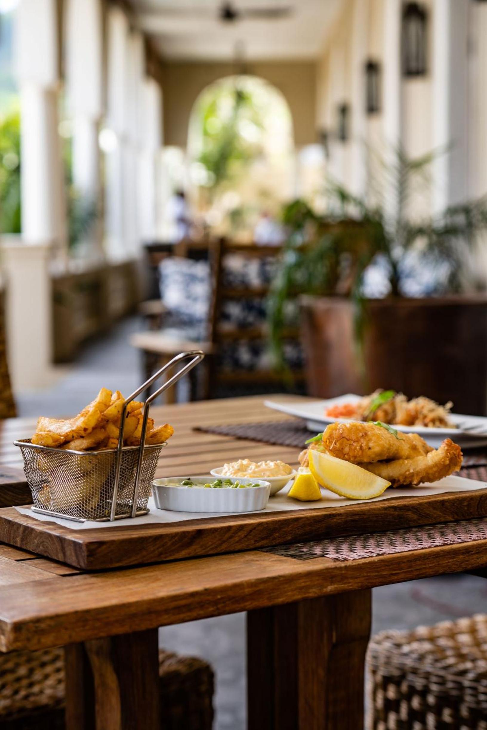 Фото The Royal Hotel