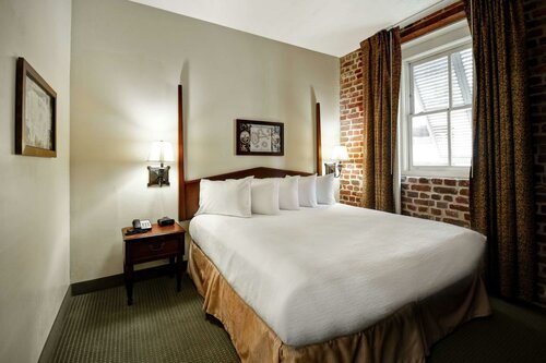 Гостиница Embassy Suites by Hilton Charleston Historic District
