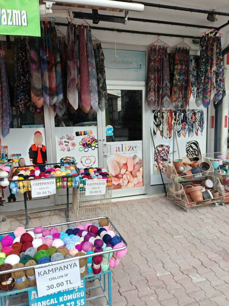 Clothing store Yenicag Trade, Konya, photo