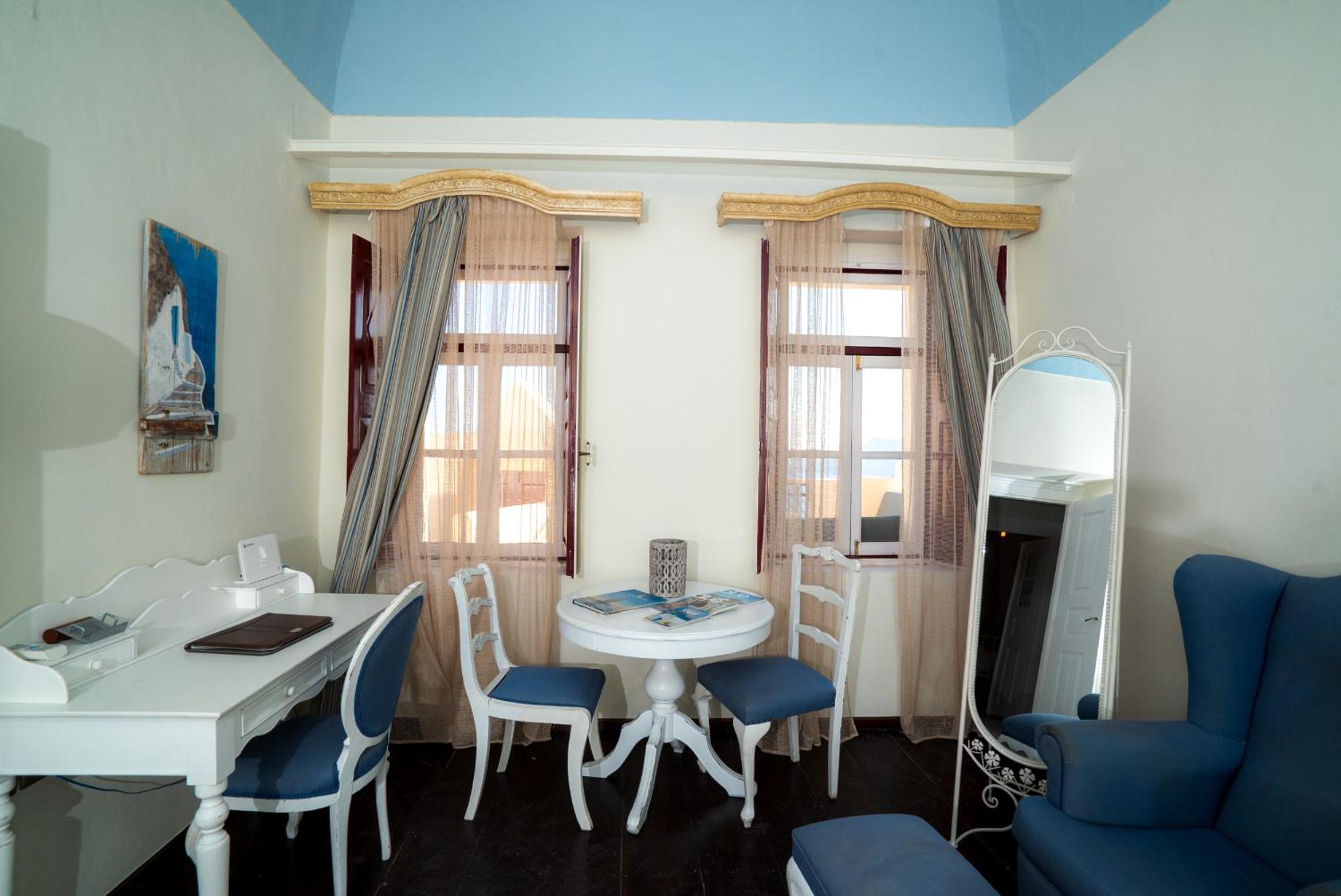 Фото Poseidon Mansion