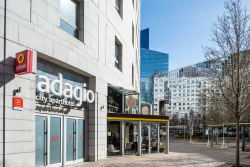 Гостиница Aparthotel Adagio La Défense Esplanade в Нейи-сюре-Сене