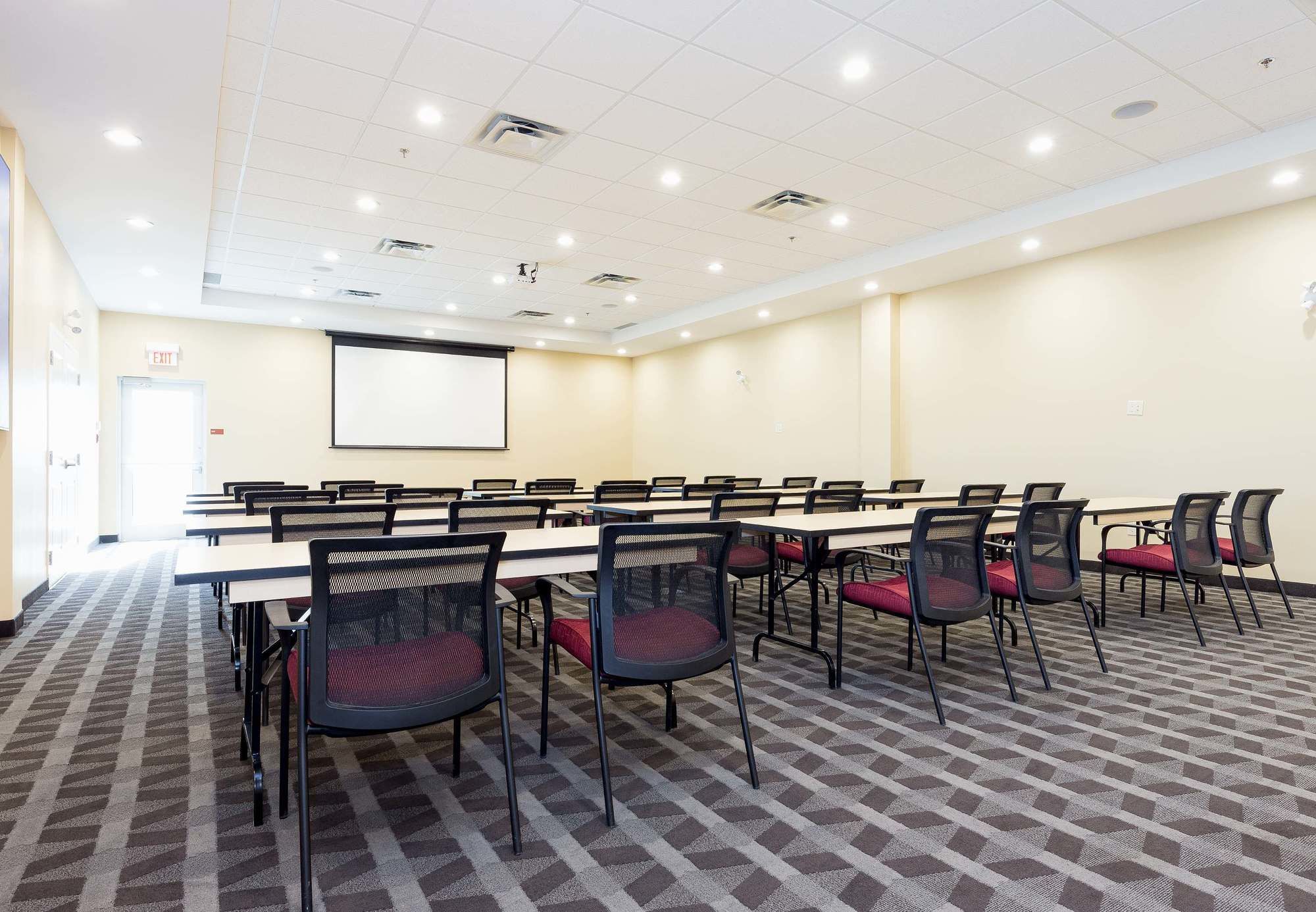 Фото TownePlace Suites by Marriott Edmonton South