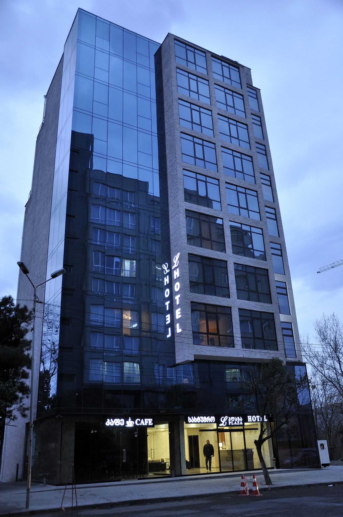 Фото LPlaza Hotel