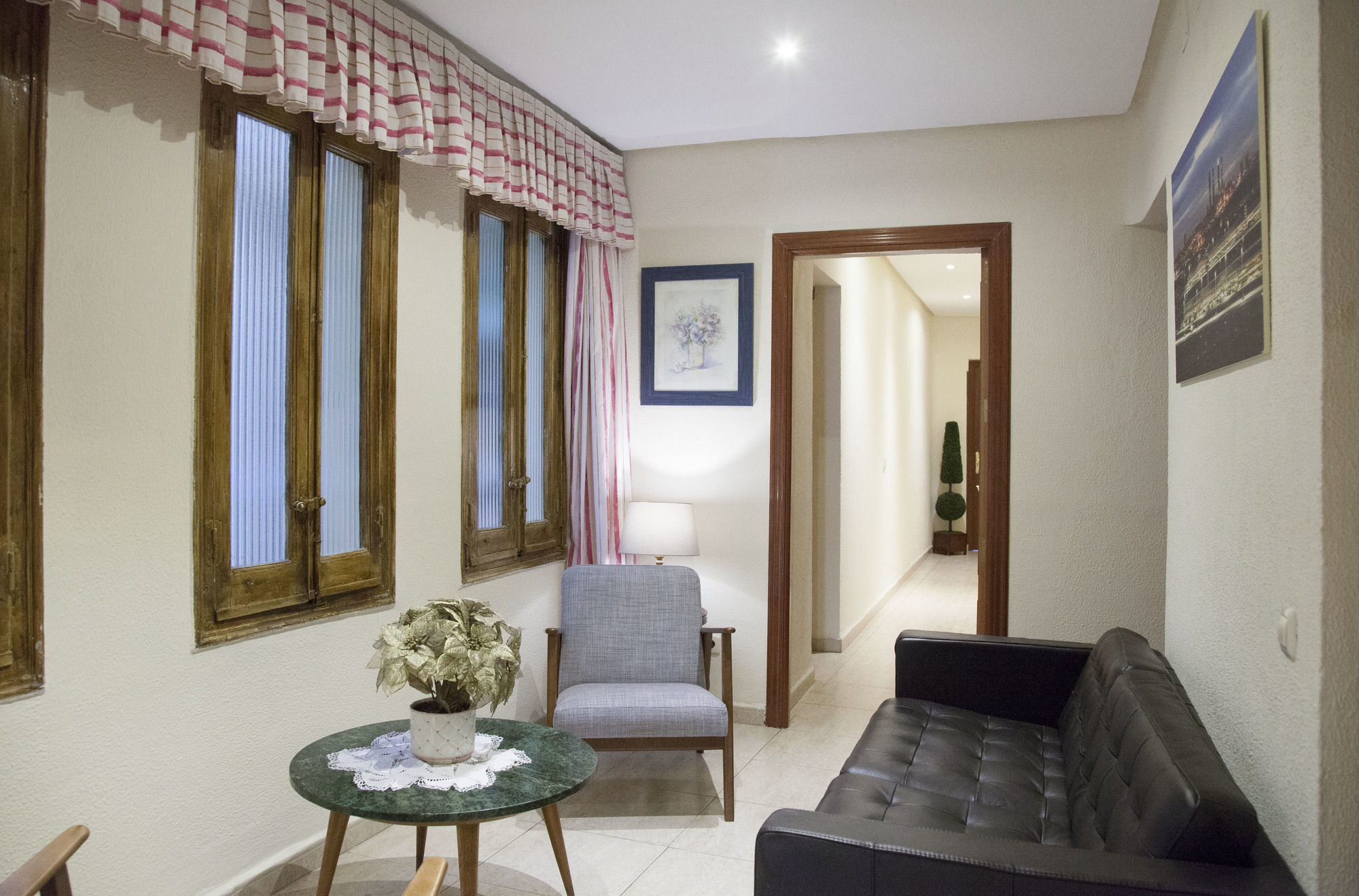 Фото Hostal Arriaza