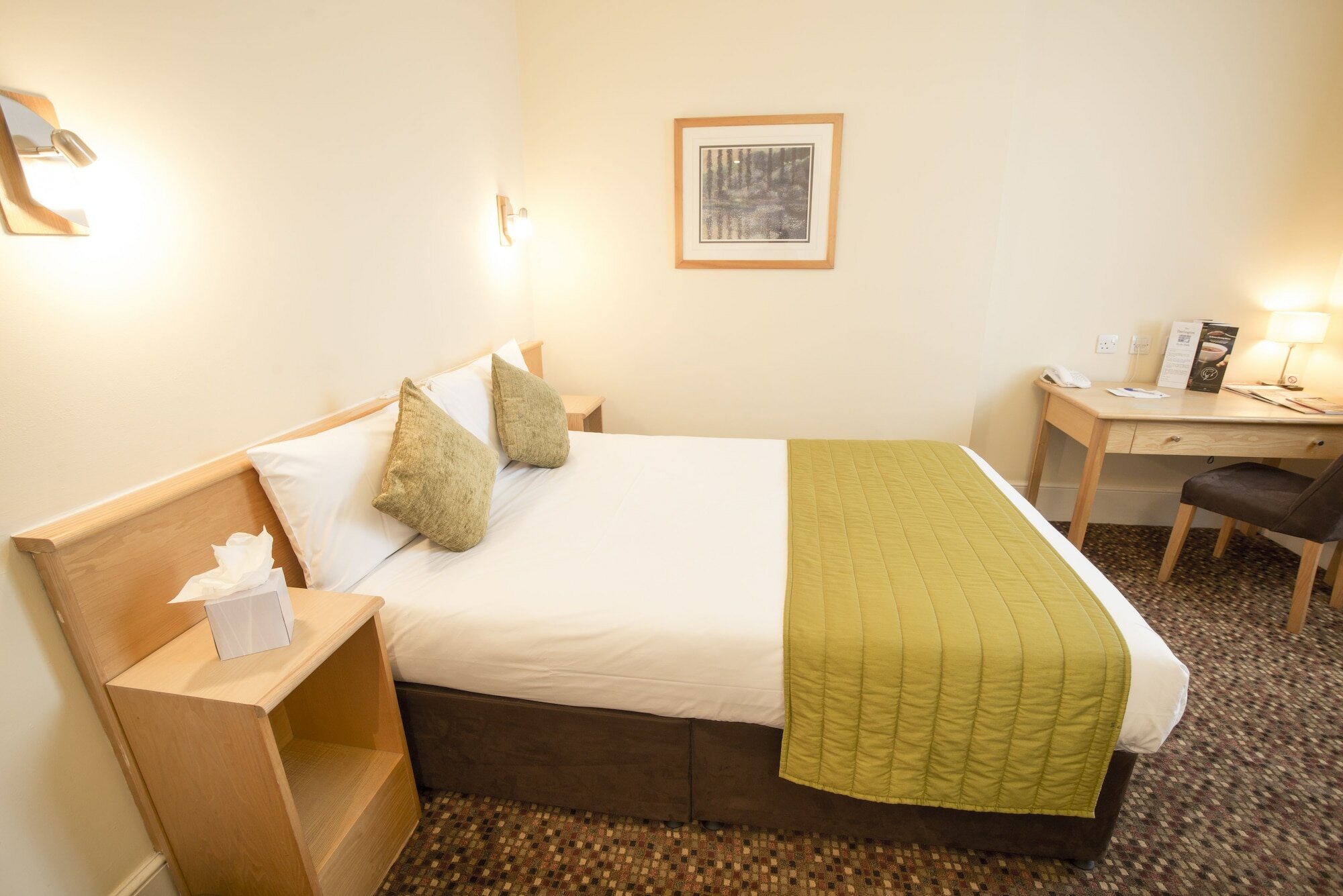 Фото The Darlington Hyde Park