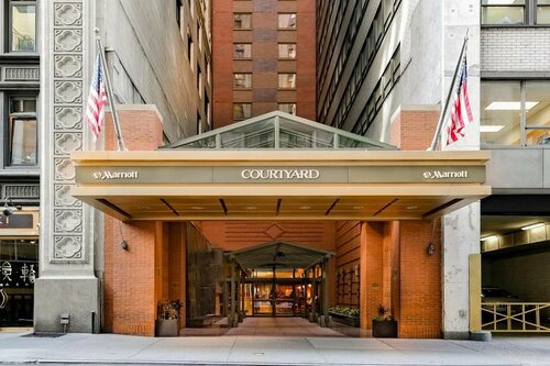 Гостиница Courtyard New York Manhattan/Times Square South в Нью-Йорке