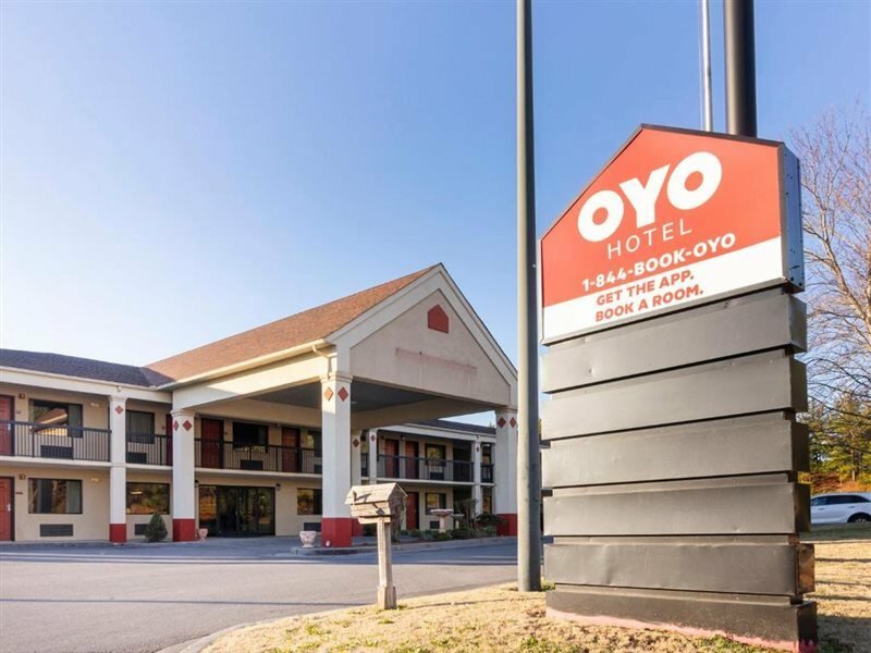 Фото Oyo Hotel Adairsville Hwy 140