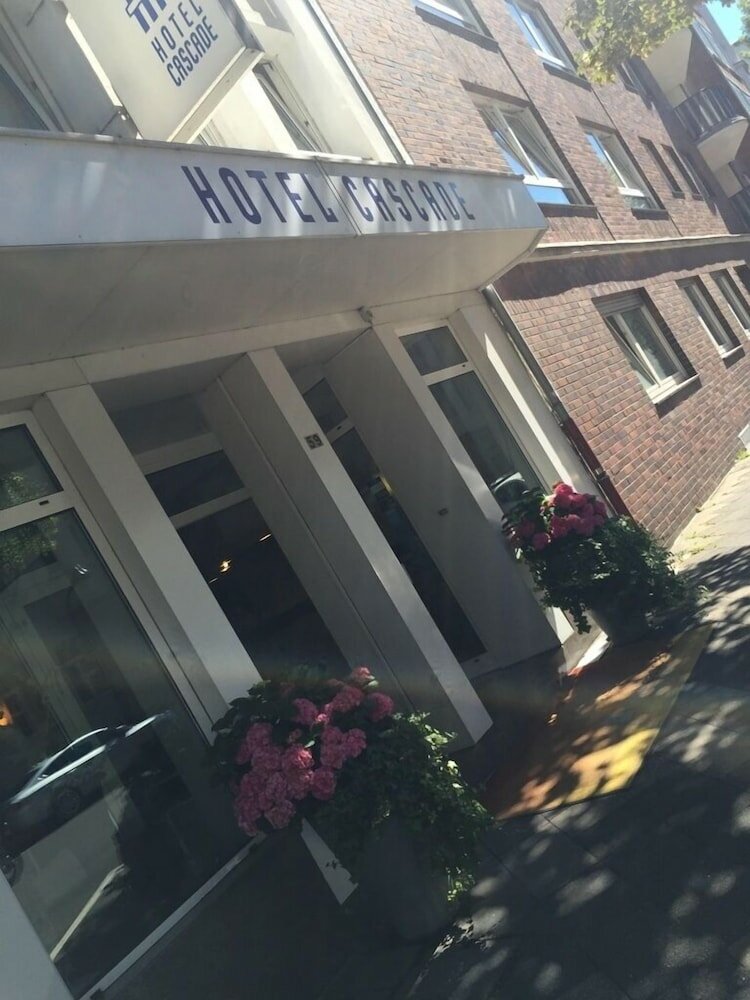 Фото Hotel Cascade