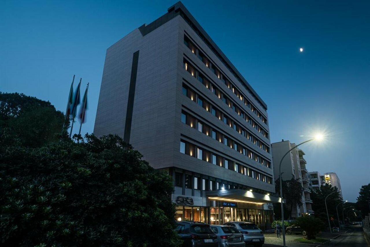 Фото отеля 2