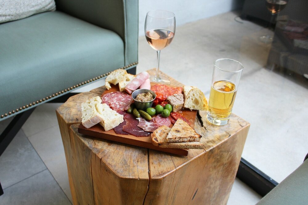 Фото Luxe Sunset Boulevard Hotel