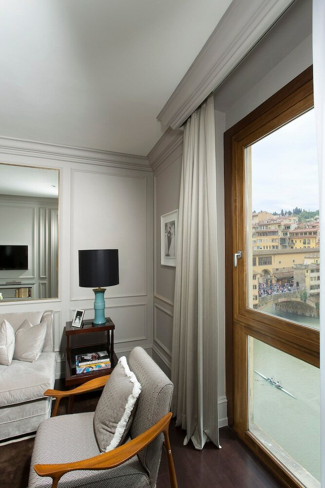 Фото Portrait Firenze - Lungarno Collection