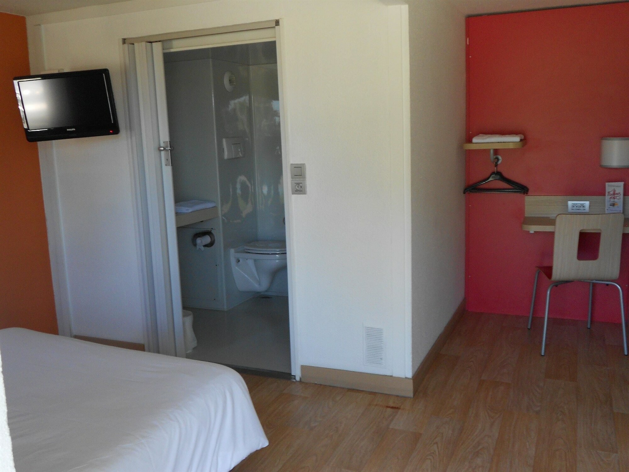 Фото Premiere Classe Lille Nord - Roncq