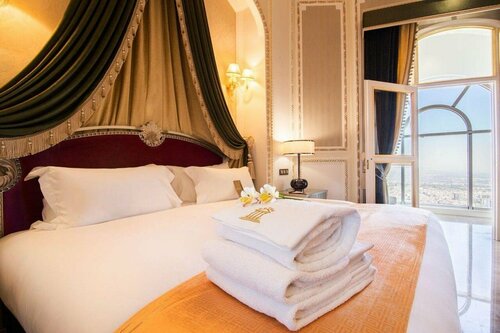 Гостиница Hotel Espinas Palace в Тегеране