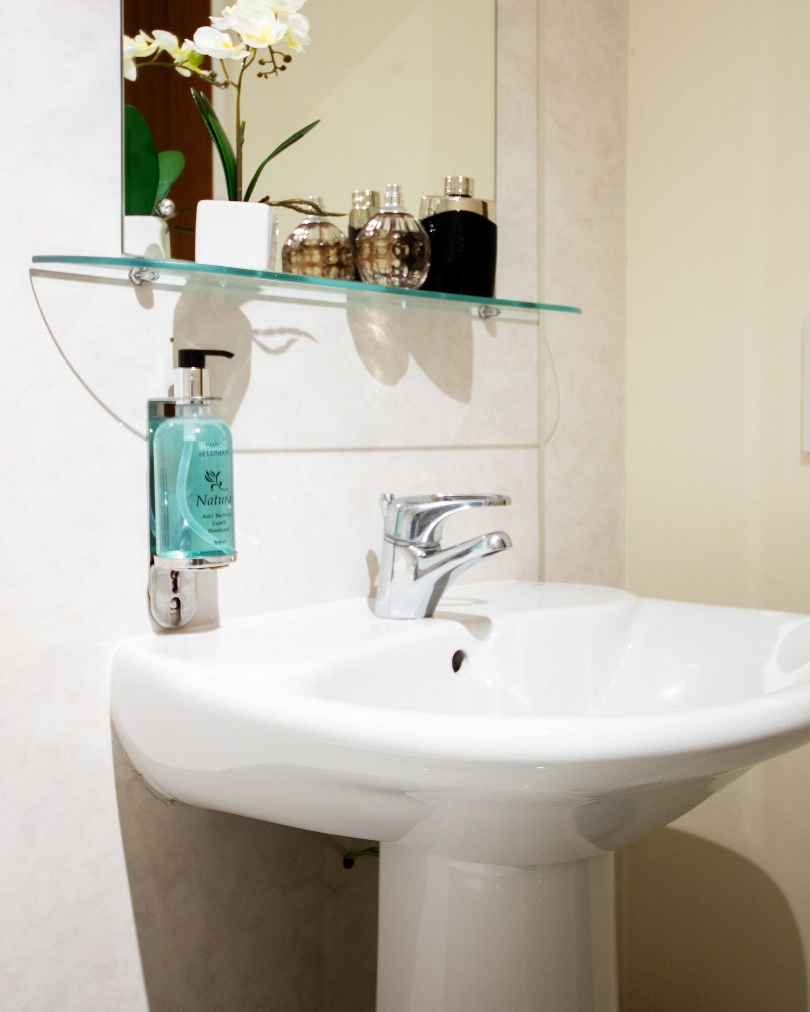 Фото The Spires Serviced Apartments Aberdeen