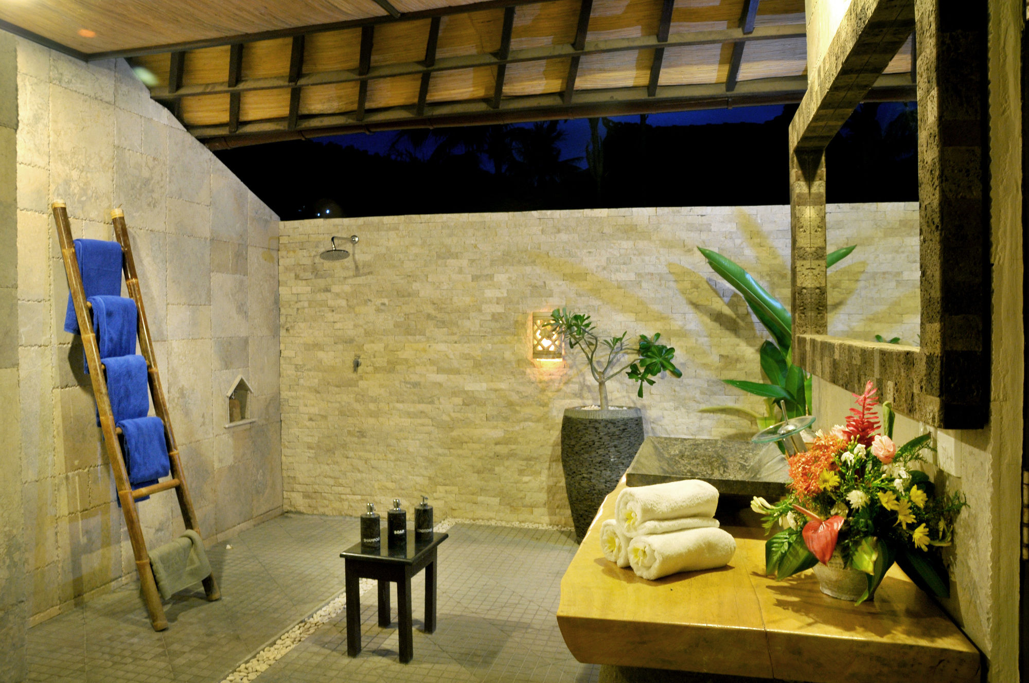 Фото Hidden Paradise Cottages