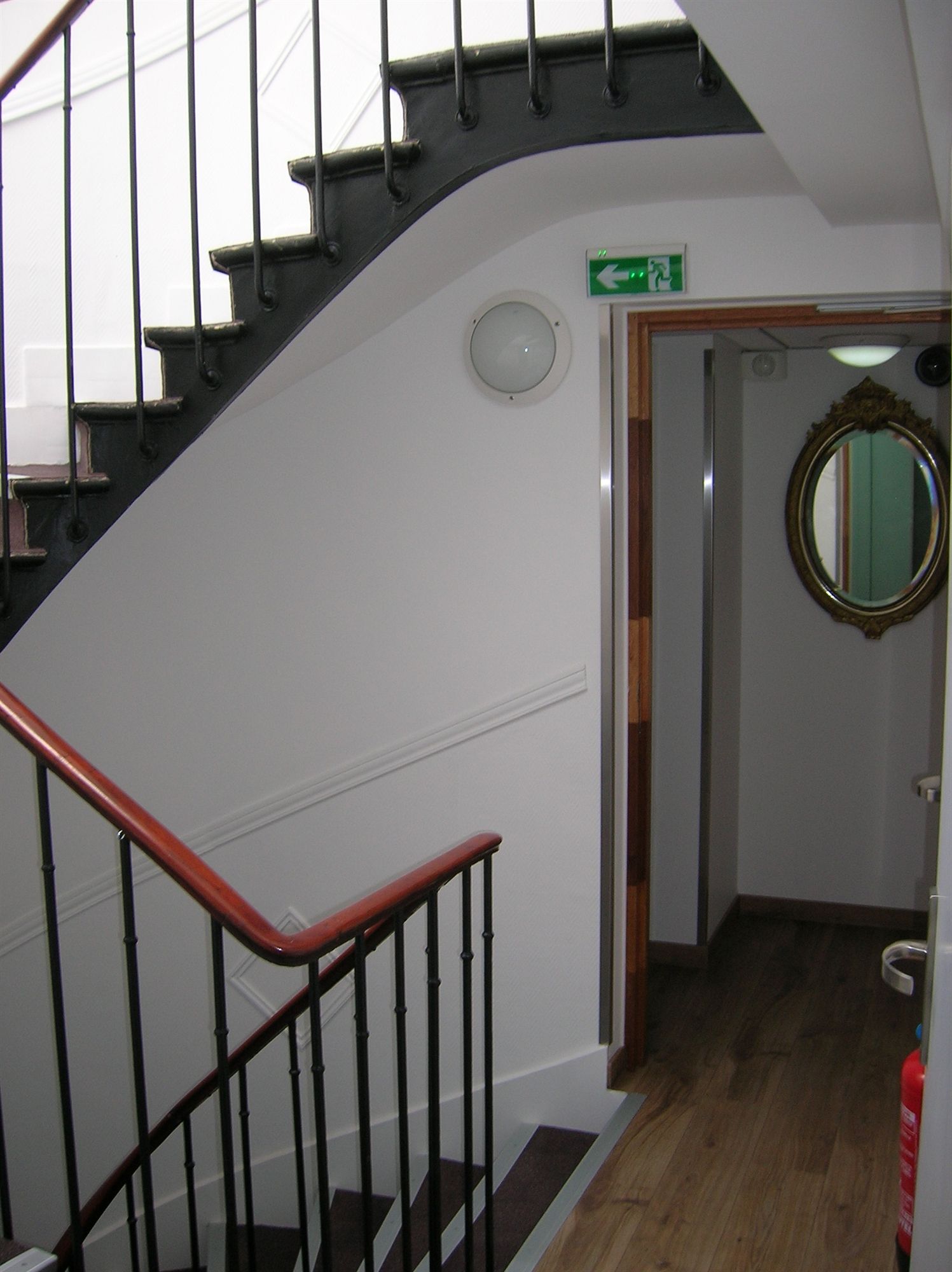 Фото Hotel Darcet Paris