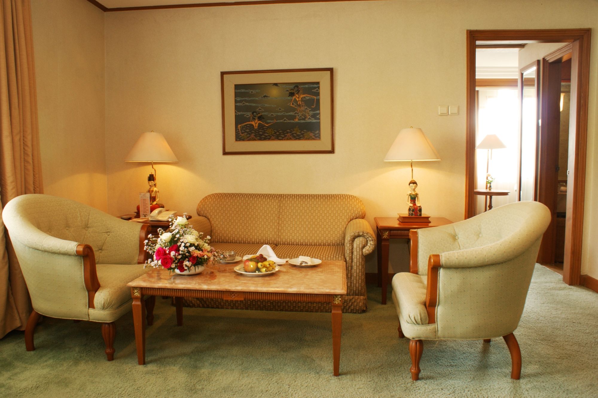 Фото Kusuma Sahid Prince Hotel