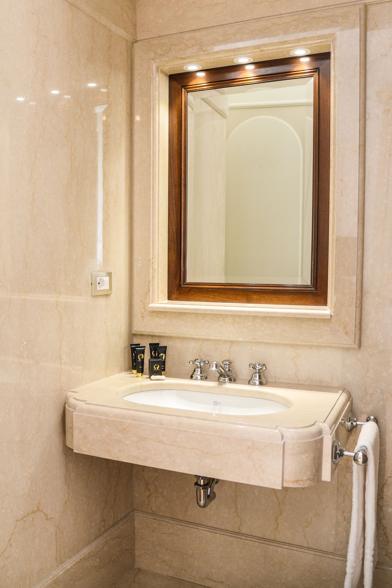 Фото Hotel Vittoria