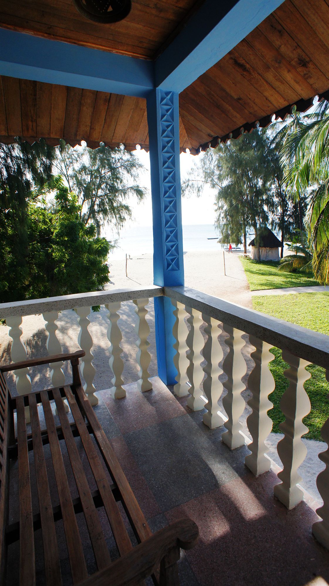 Фото Smiles Beach Hotel