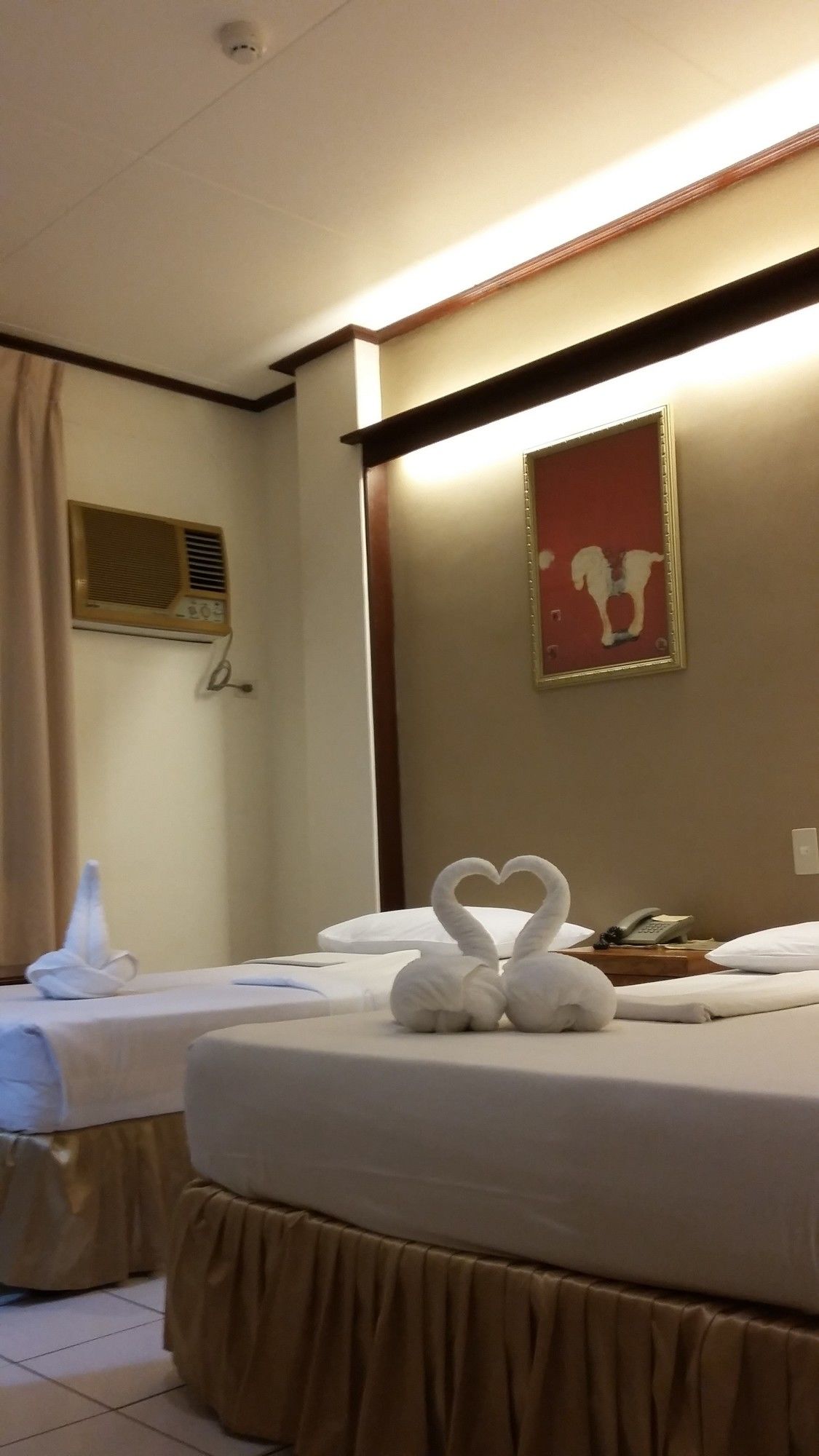 Фото Dumaguete Royal Suite Inn