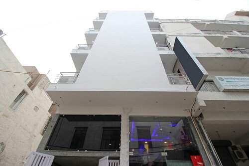 Гостиница Hotel Nirvana-Near Igi Airport Delhi в Дели