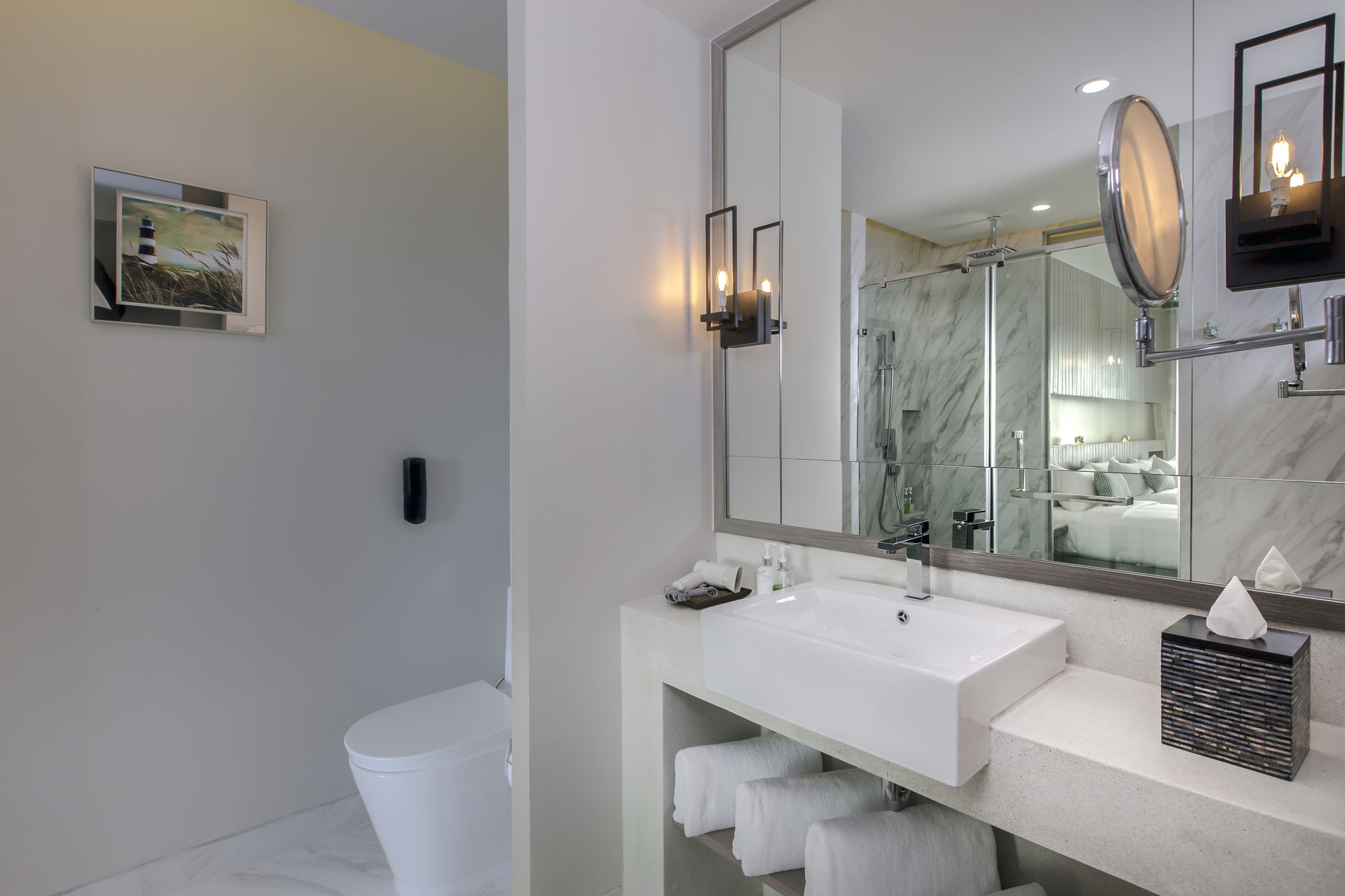 Фото Hotel IKON Phuket