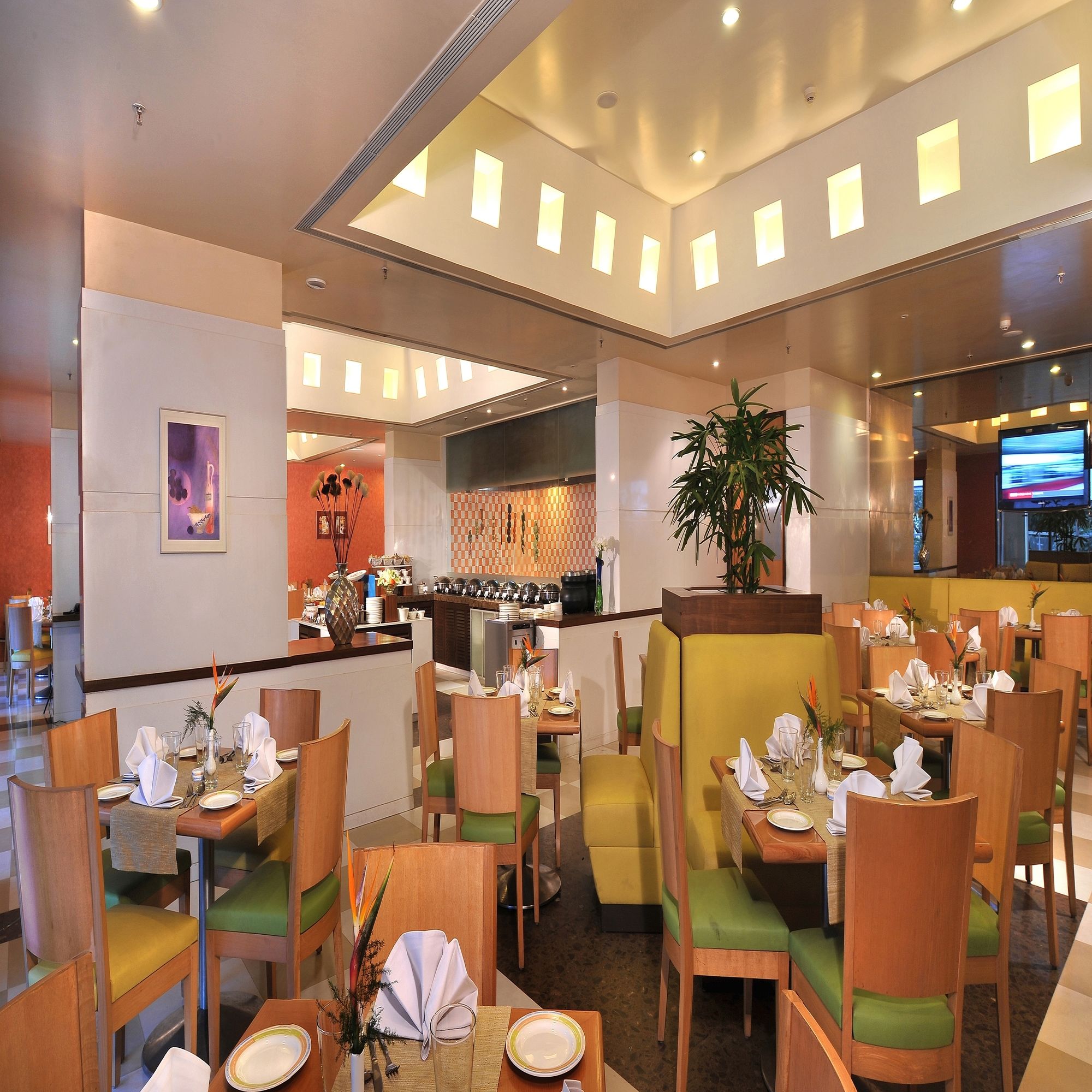 Фото Hometel Roorkee