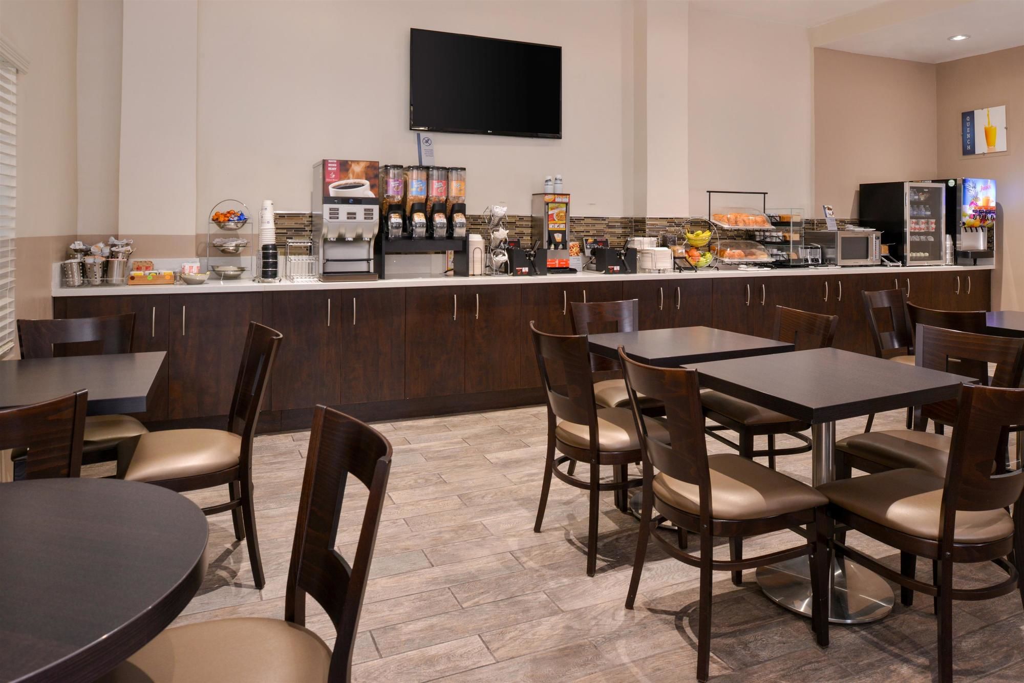 Фото Best Western Airpark Hotel-Los Angeles Lax Airport