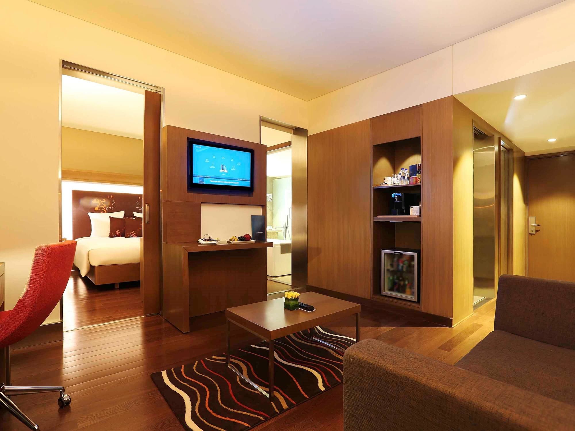 Фото Novotel Bengaluru Outer Ring Road