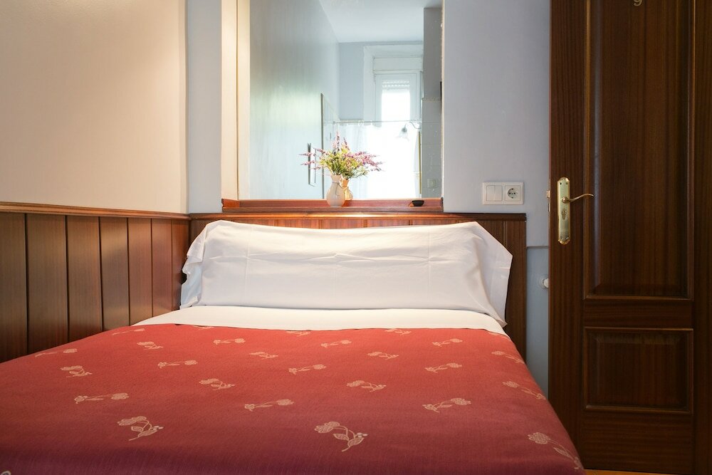 Фото Hostal La Vera