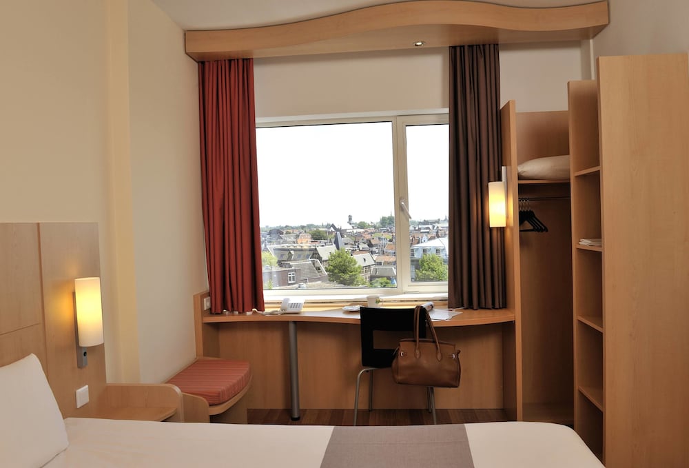 Фото Ibis Leiden Centre