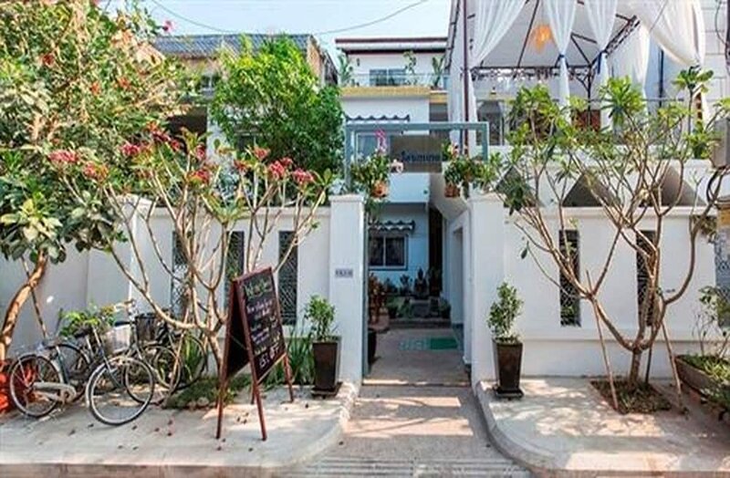 Гостиница Jasmine Terrace Villa Boutique Hotel в Пномпене