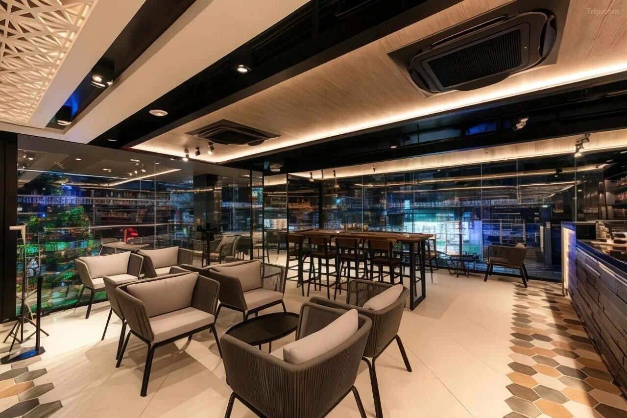 Фото Blackwoods Hotel Pattaya