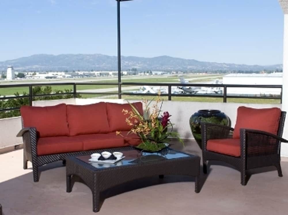 Фото Airtel Plaza Hotel