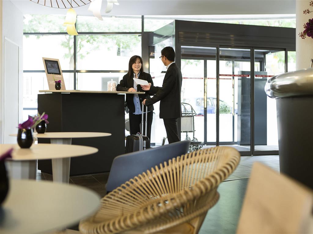 Фото B&b Hotel Rueil Malmaison Gare