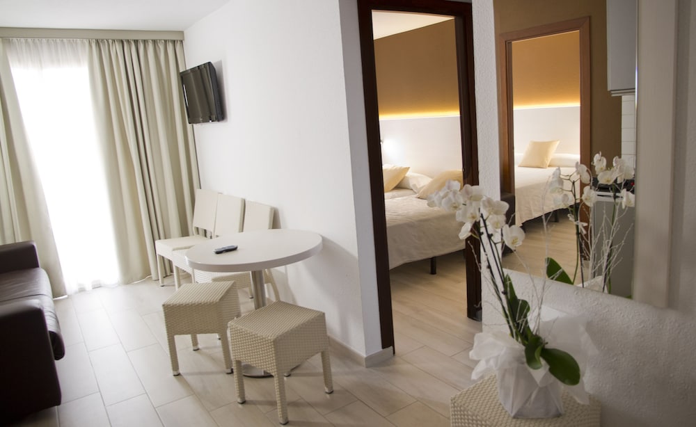 Фото Aparthotel Miami Park