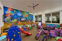 Фото Mayfair Palm Beach Resort